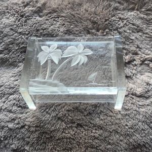 Vintage 80’s clear jewelry box
